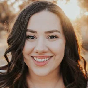 Alexandra Connelly, doula