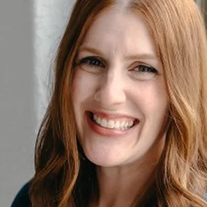 Cassi Larson logo