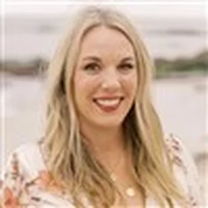 Jenn Smith, doula