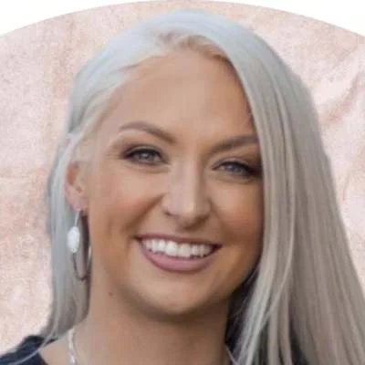 Dacia Celis, doula