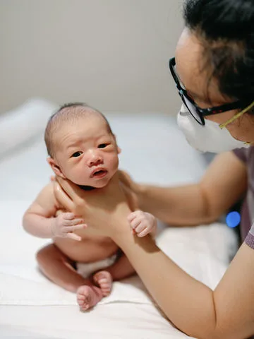 Heng Ma (Body Enmotion Massage and Doula Care) logo
